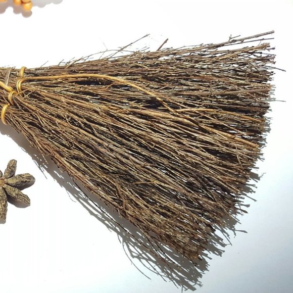 Cinnamon Infused Natural Whisk Broom Jute Handle Thanksgiving Decor - Picture 2 of 2